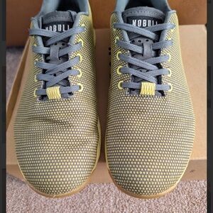 NOBULL Men's Yellow and Gray Sneakers